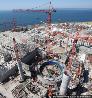 Photo de la construction du bâtiment du réacteur EPR de la centrale nucléaire de Flamanville