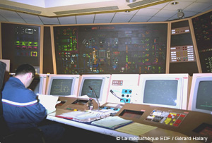 Photo d'une salle de commande automatisée